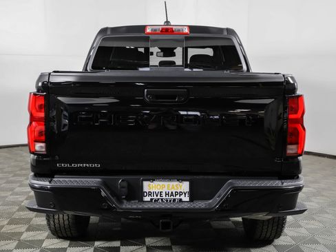 Used 2025 Chevrolet Colorado Z71 AWD/4WD image 16