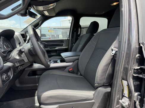 Used 2025 RAM 3500 Big Horn AWD/4WD image 14