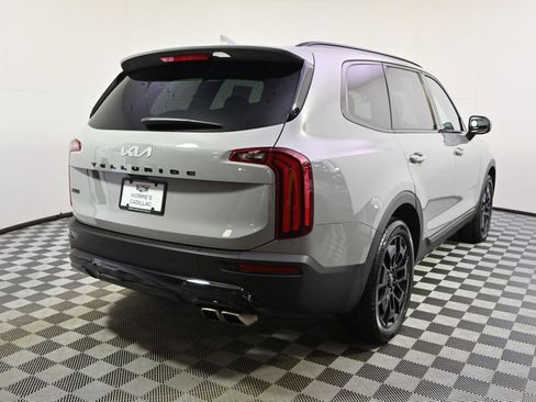 Used 2022 Kia Telluride SX w/ SX Prestige Package image 6