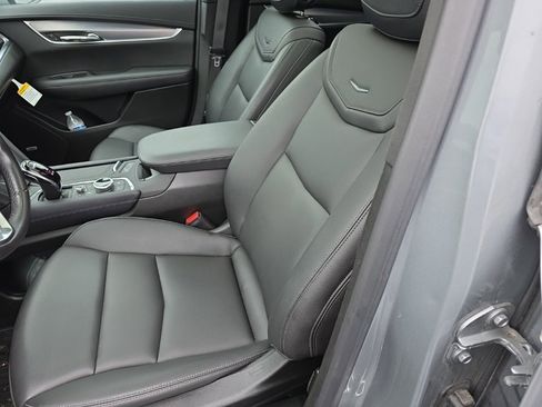 Used 2024 Cadillac XT6 Luxury w/ LPO, Floor Liner Package image 20