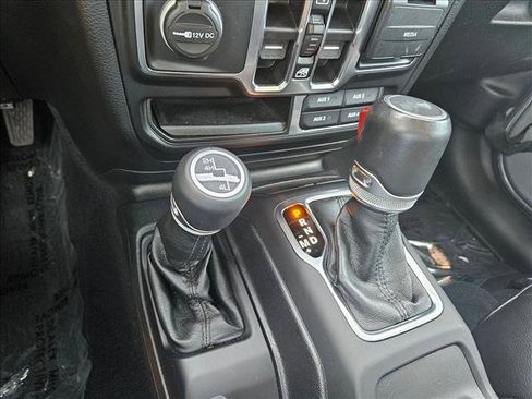 Used 2021 Jeep Wrangler Unlimited Sahara AWD/4WD image 12