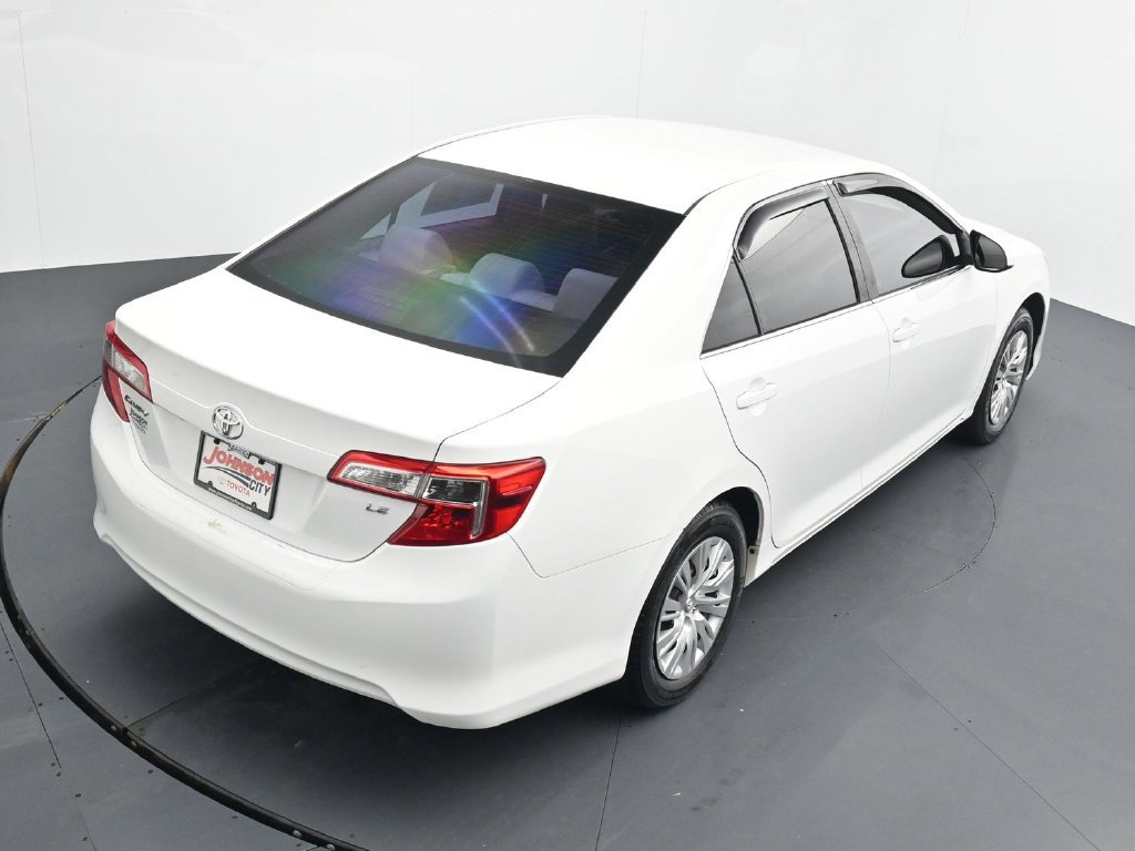 Used 2014 Toyota Camry LE FWD image 33