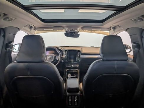 Used 2023 Volvo XC40 B5 Plus w/ Driver Assist Package image 30