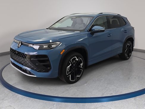 New 2026 Volkswagen Tiguan SEL R-Line AWD/4WD image 1