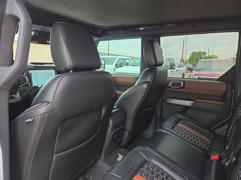 Used 2023 Ford Bronco Outer Banks AWD/4WD image 15