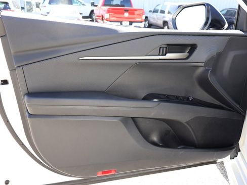 Used 2025 Toyota Camry SE image 20
