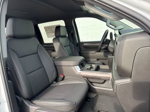 New 2026 Chevrolet Silverado 3500 LTZ w/ LTZ Convenience Package AWD/4WD image 15