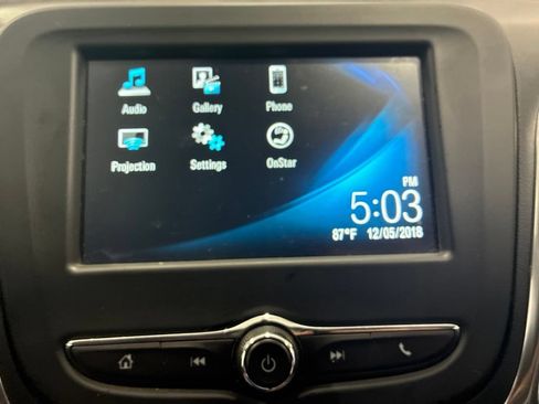 Used 2018 Chevrolet Equinox LT FWD image 24