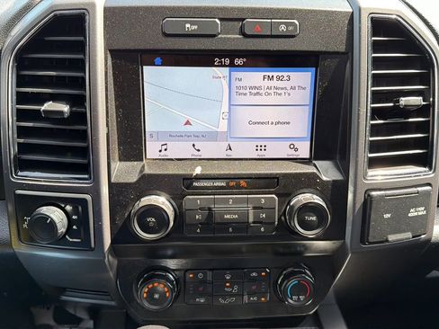 Used 2019 Ford F150 XLT w/ Equipment Group 302A Luxury AWD/4WD image 17