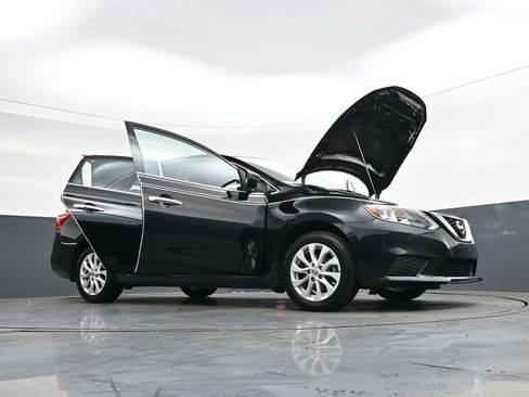 Used 2018 Nissan Sentra SV image 45