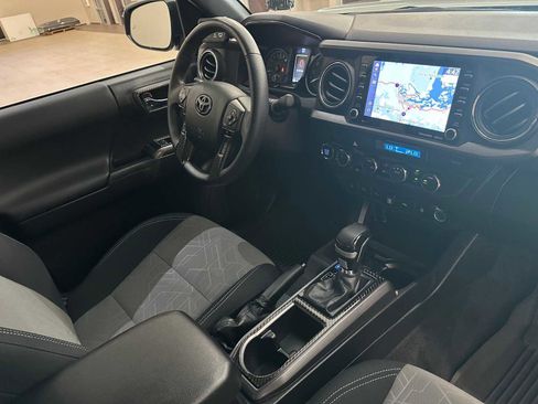 Certified 2023 Toyota Tacoma TRD Off-Road w/ Technology Package AWD/4WD image 29