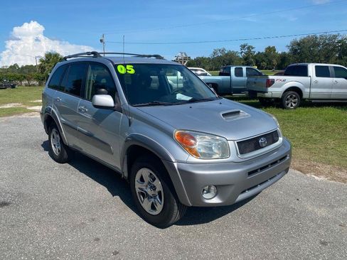 Used 2005 Toyota RAV4 2WD image 5