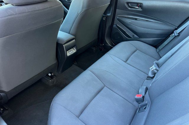 Used 2025 Toyota Corolla LE FWD image 13