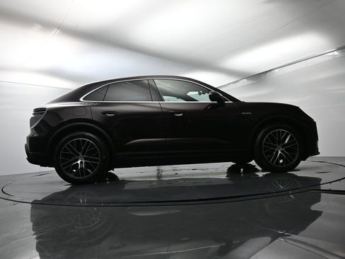 Used 2025 Porsche Macan 4 Electric image 53