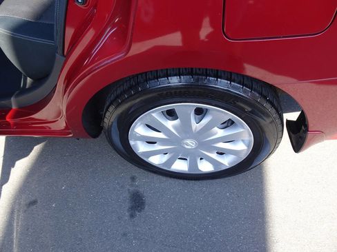 Used 2017 Nissan Versa SV image 10