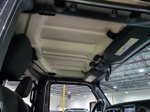 Used 2021 Jeep Wrangler Unlimited Sport AWD/4WD image 16