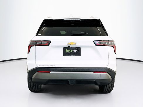 Used 2025 Chevrolet Equinox LT w/ Convenience Package II image 7