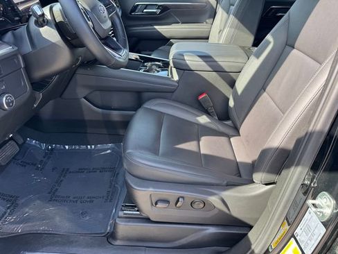 Certified 2025 Chevrolet Tahoe Z71 image 15