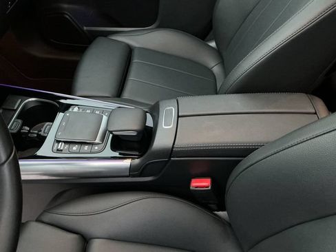 Used 2023 Mercedes-Benz GLA 250 w/ Premium Package image 22