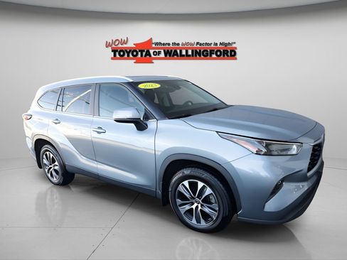 Used 2023 Toyota Highlander XLE image 14