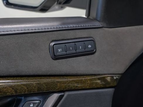 Used 2020 Cadillac Escalade Platinum RWD image 60