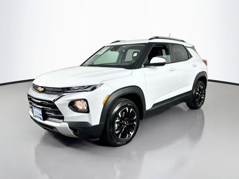 Used 2023 Chevrolet TrailBlazer LT AWD/4WD image 4
