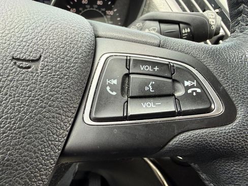 Used 2019 Ford Escape Titanium FWD image 19