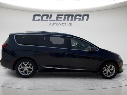 Used 2017 Chrysler Pacifica Touring-L Plus w/ Advanced Safetytec Group FWD image 6
