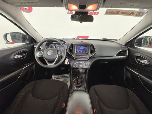 Used 2020 Jeep Cherokee Latitude FWD image 32