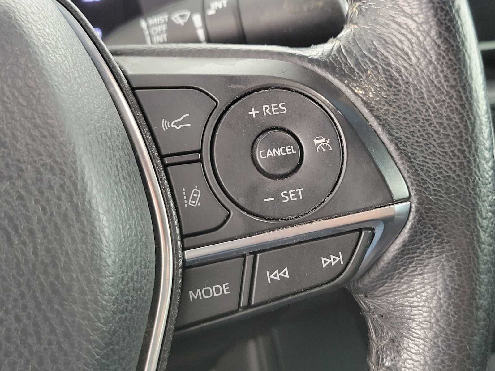 Used 2020 Toyota Avalon XLE w/ Carpet Mat Package FWD image 29