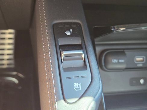 Certified 2022 Kia Telluride SX w/ SX Prestige Package AWD/4WD image 61