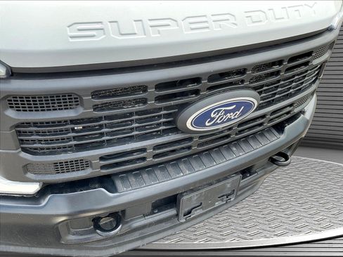 Used 2023 Ford F250 XL w/ 360-Degree Camera Package AWD/4WD image 27