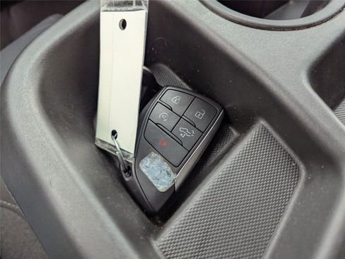 Used 2023 Chevrolet Silverado 1500 Custom image 21