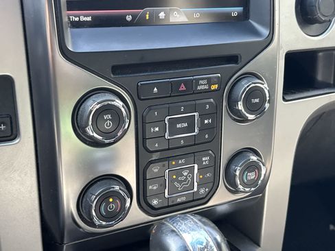 Used 2014 Ford F150 FX4 w/ Equipment Group 402A Luxury AWD/4WD image 22