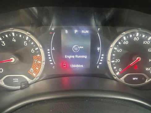 Used 2020 Jeep Renegade Altitude image 20