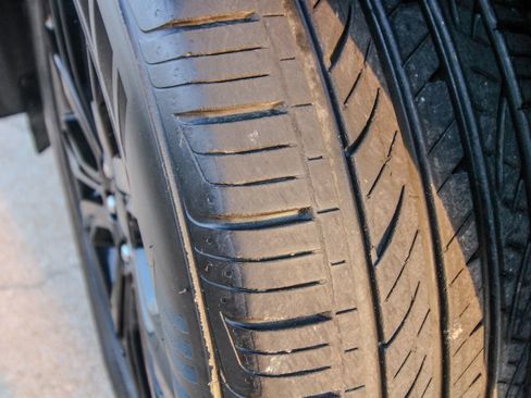 Used 2024 Ford Edge SE w/ Black Appearance Package AWD/4WD image 6