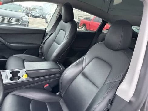 Used 2021 Tesla Model Y Performance image 4