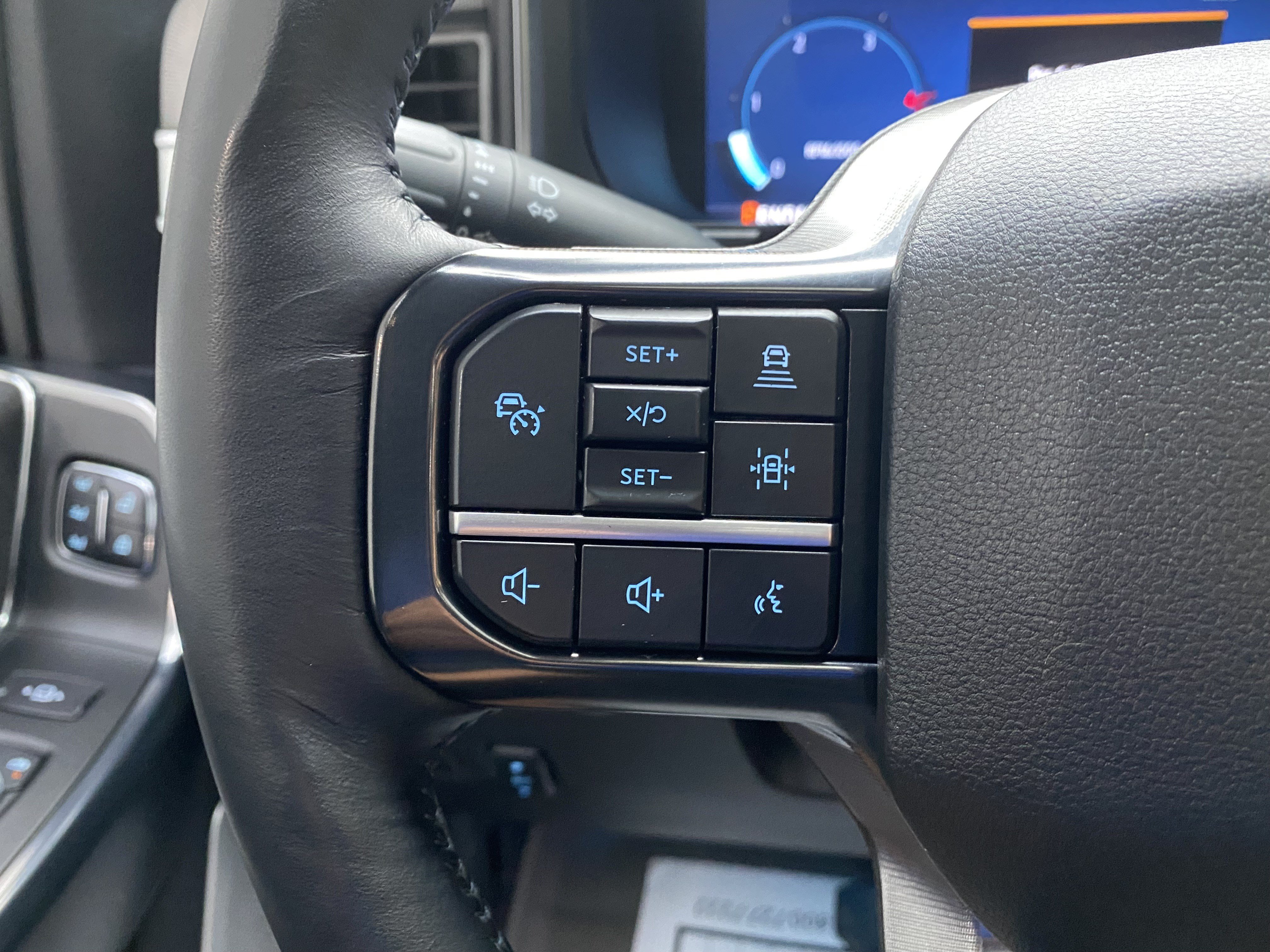 Used 2025 Ford F450 Platinum w/ FX4 Off-Road Package AWD/4WD image 20