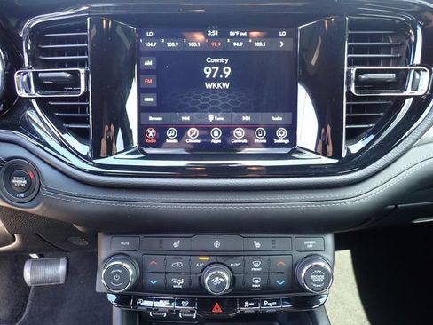 Used 2022 Dodge Durango GT w/ Blacktop Package AWD/4WD image 25