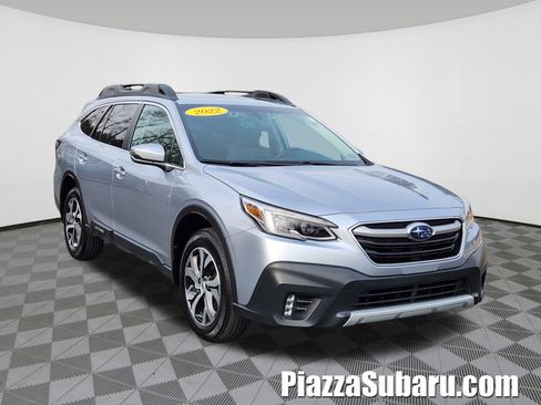 Used 2022 Subaru Outback Limited image 1