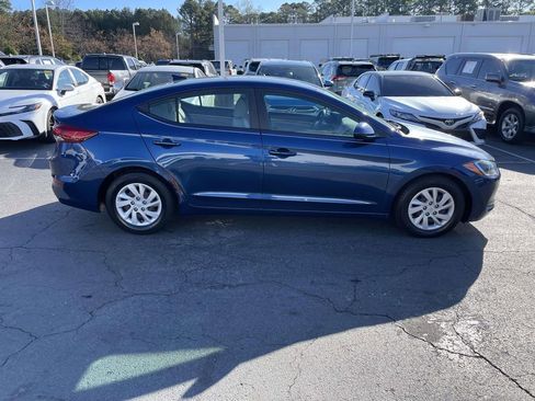 Used 2017 Hyundai Elantra SE image 10