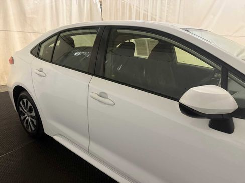 Used 2020 Toyota Corolla LE image 11