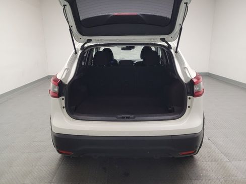 Used 2021 Nissan Rogue Sport S image 29