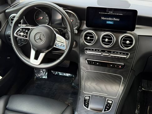 Used 2022 Mercedes-Benz GLC 300 w/ Premium Package Lite image 23