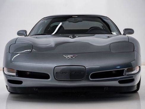Used 2003 Chevrolet Corvette Coupe w/ Preferred Equipment Group RWD image 6