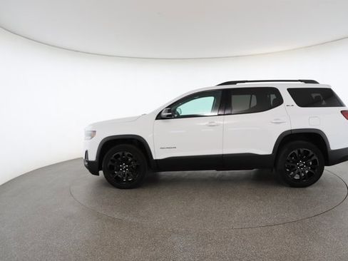 Used 2023 GMC Acadia SLE w/ Driver Convenience Package image 6