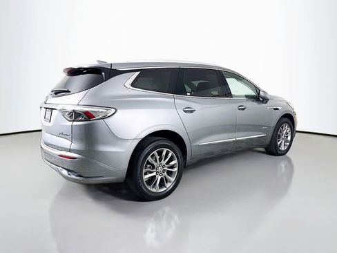 Used 2023 Buick Enclave Avenir w/ Avenir Technology Package image 10
