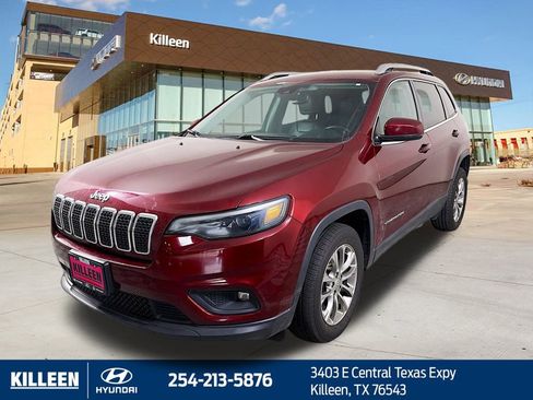 Used 2021 Jeep Cherokee Latitude Plus image 3