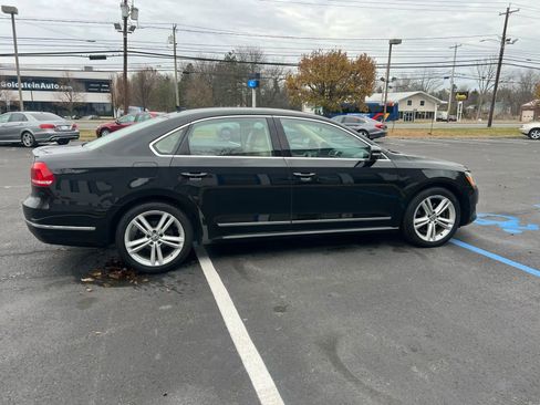 Used 2015 Volkswagen Passat 1.8T SEL Premium image 8