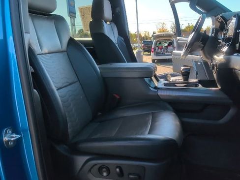 Used 2023 Chevrolet Silverado 1500 ZR2 image 45